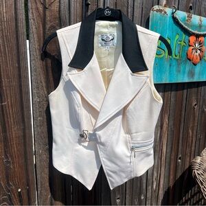 BCBGMaxAzria Women's Cream and Black Vest